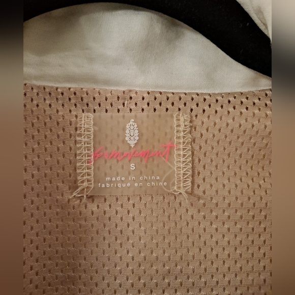 Free People Movement Women's Tan & White Lets Go Out Pullover Jacket Size Smal - Picture 5 of 13